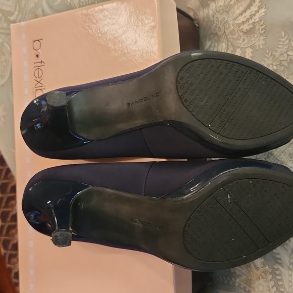 Womens - Picture 5 of 5